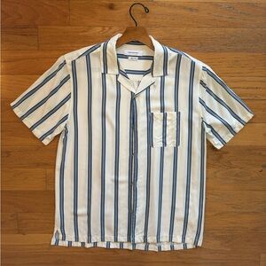 Men’s Urban Outfitters Casual Short Sleeve Button Down Shirt - Size Small